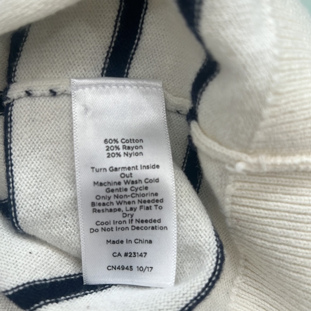 Preowned Talbots Getaway Button-Back Crewneck Whi… - image 5